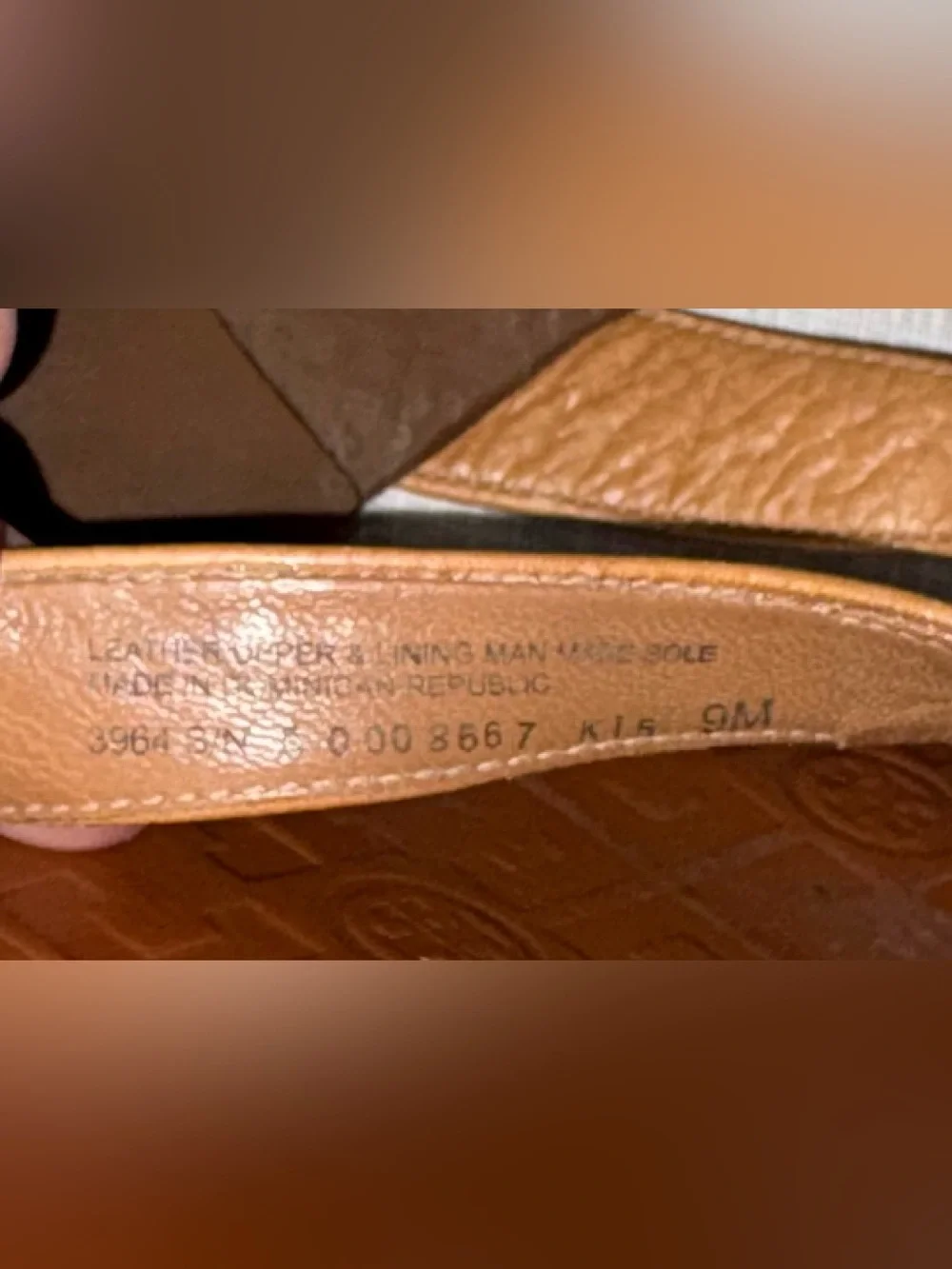 Tory Burch Sz 9 Tan Leather Gold Toned Logo Thong Sandals flat flip flops